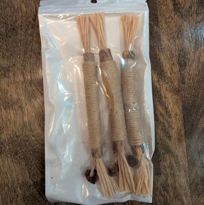 Nylatails Silvervine Dental Sticks